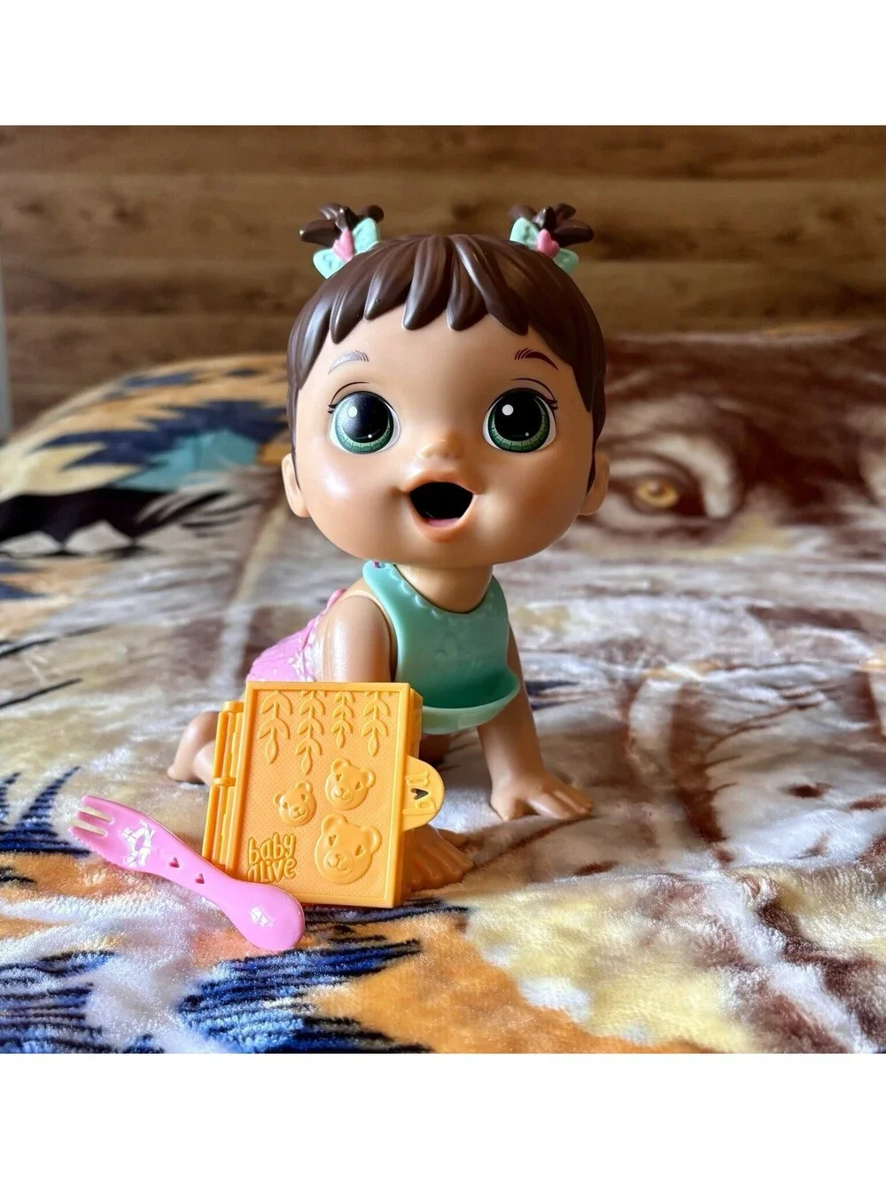 Baby Alive Lil Snacks Brunette Doll - Uses Regular Play-Doh! - With Accessories